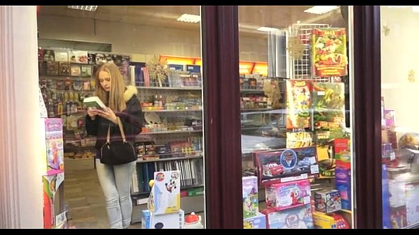 Bitch adores blowjobs a lot