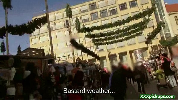 Amateur college girls party hardcore in public 01