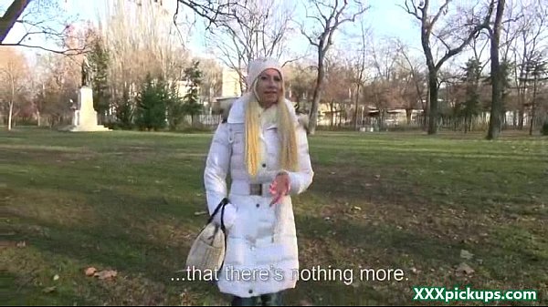 Amateur college girls party hardcore in public 16