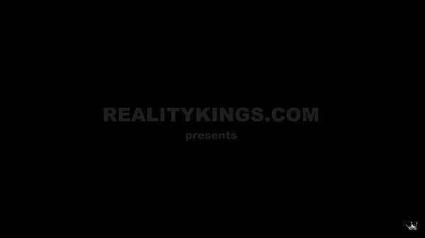 Meaty strapon inside brazilian booty