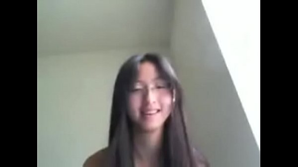 Nerdy asian teen masturbates