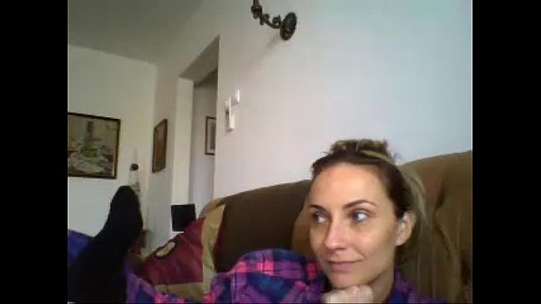 Rosca Raluca Maria din Bucuresti face striptease