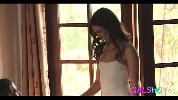 Babes have threesome 358