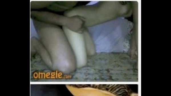 indian couple showing