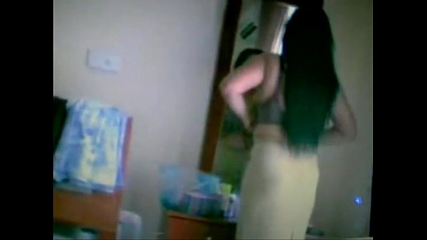 indian girl caught hidden cam wearing her green…