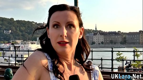 Les eats british pussy