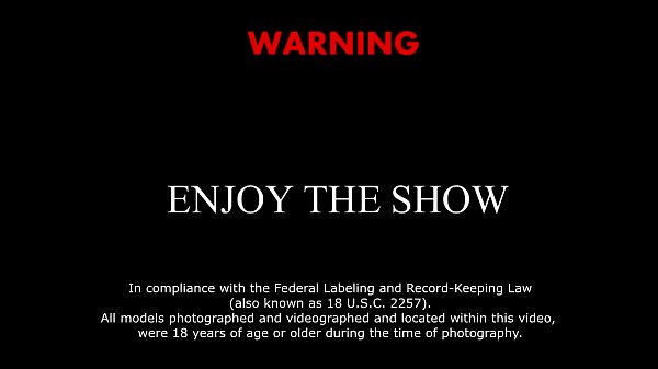 Two Blondes Fucking With a Strapon